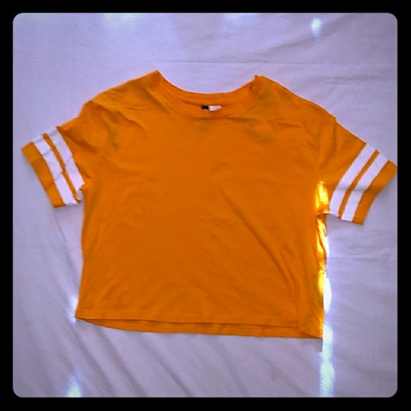 NWOT H&M Divided Semi- Crop Top / Ter - Picture 1 of 8
